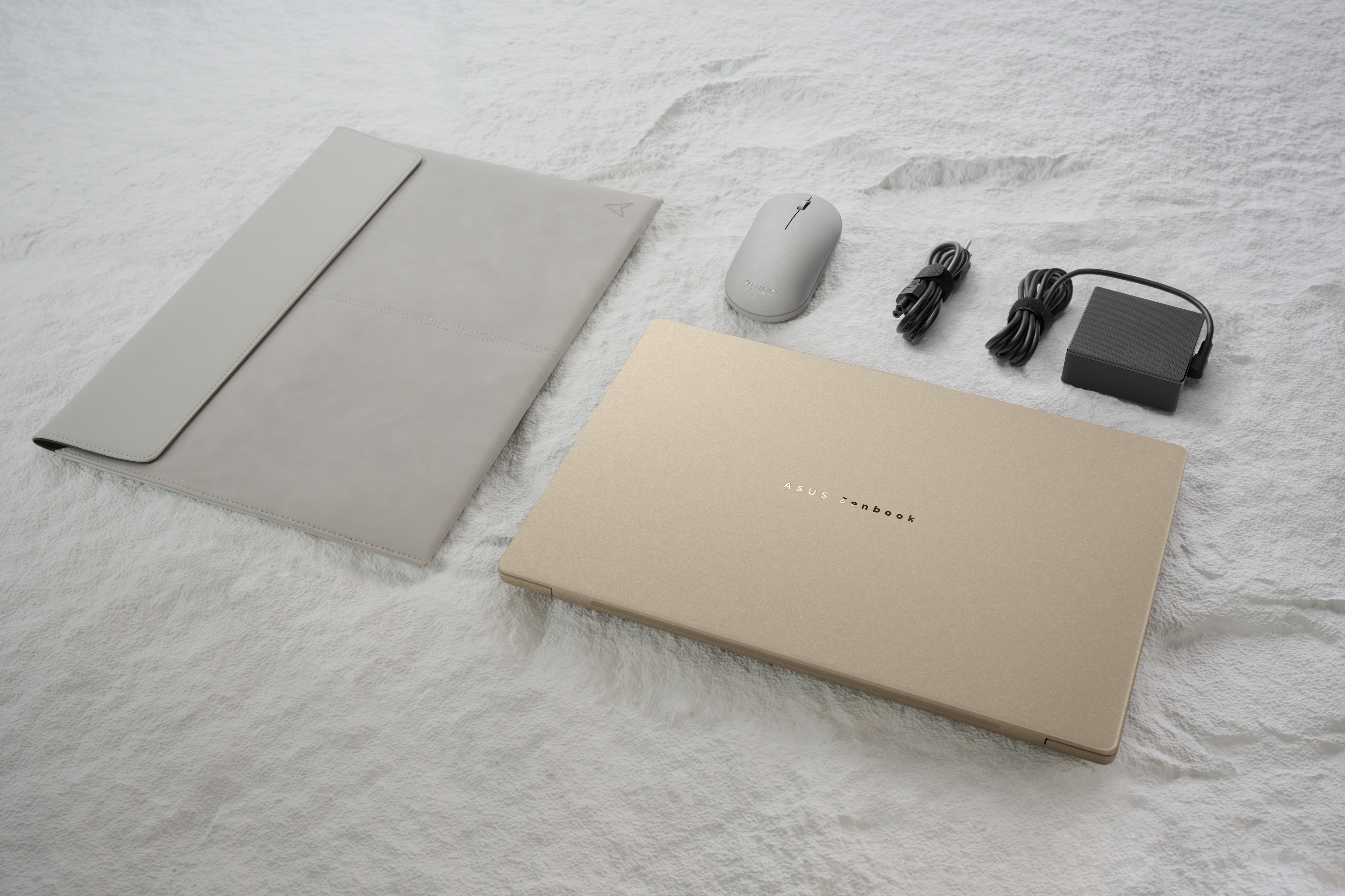 ASUS lanza la laptop más potente para IA, la Zenbook A16 de 1.2kg y más de 21 horas de batería.