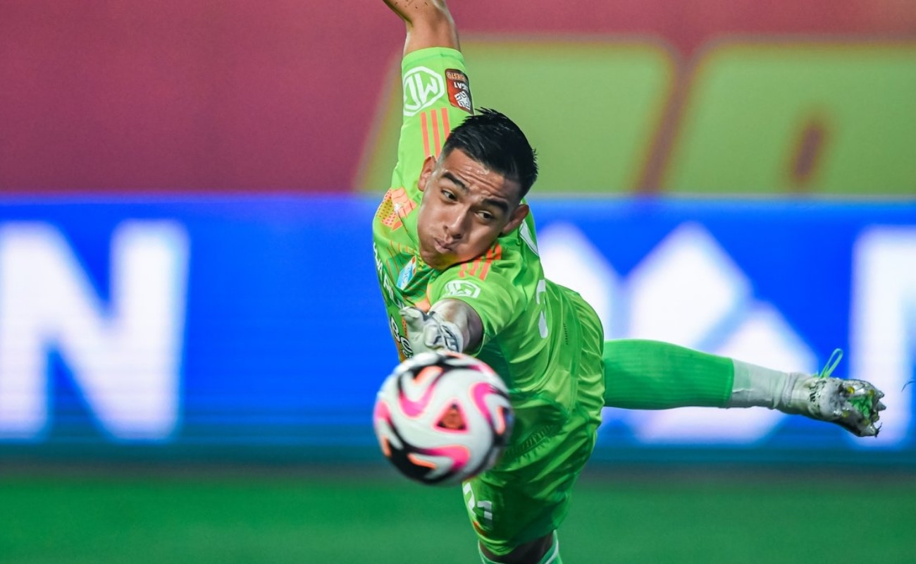 Diego Enríquez se adueñó del arco de Sporting Cristal. (Foto: SC)