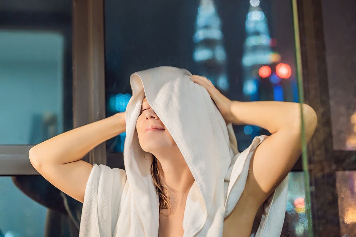 Para muchos, la ducha tibia nocturna es el último paso antes de irse a la cama. (Foto: galitskaya / iStock)