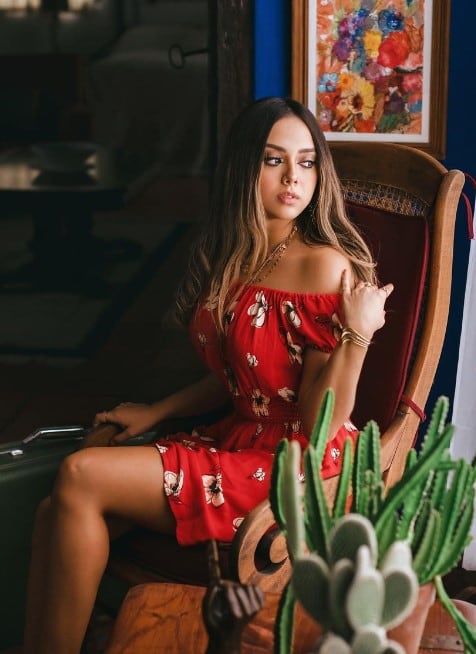 Ama Blitz demostrando sus grandes dotes para el modelaje (Foto: Ama Blitz / Instagram)