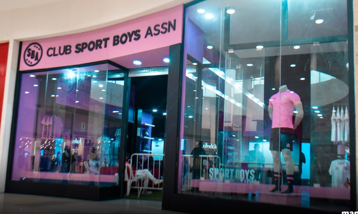 Sport Boys abrió su primera tienda rosada en un centro comercial. (Foto: Sport Boys)