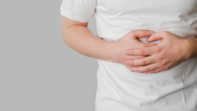 ¿Cómo prevenir la gastritis, cuáles son sus síntomas y qué alimentos debo comer? 