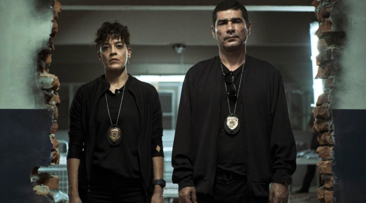 Suellen y Benício deben atrapar a la banda de ladrones en "El ADN del delito" (Foto: Netflix)