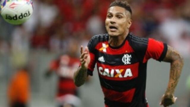 Flamengo ganó 2-1 a Fluminense con gol de cabeza de Paolo Guerrero
