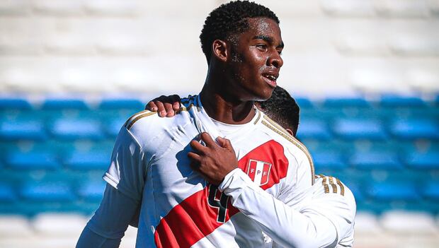 Víctor Guzmán es el centrodelantero titular de la Selección Peruana Sub-20. (Foto: ITEA Sports)