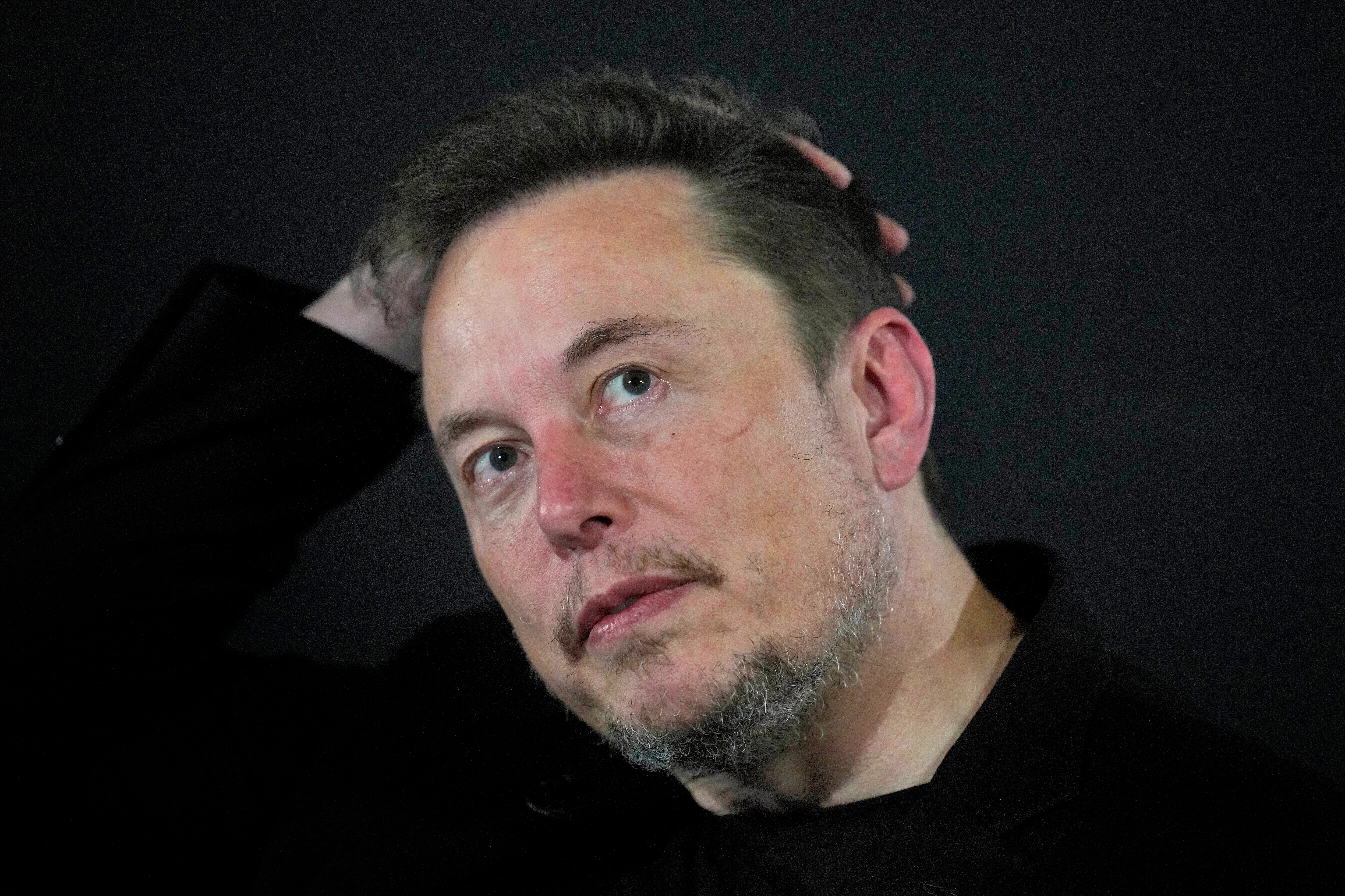 El fundador de Testla y SpaceX, Elon Musk, cuestionó el acuerdo entre Apple y la firma de Inteligencia Artificial OpenAI. (Foto: AFP)