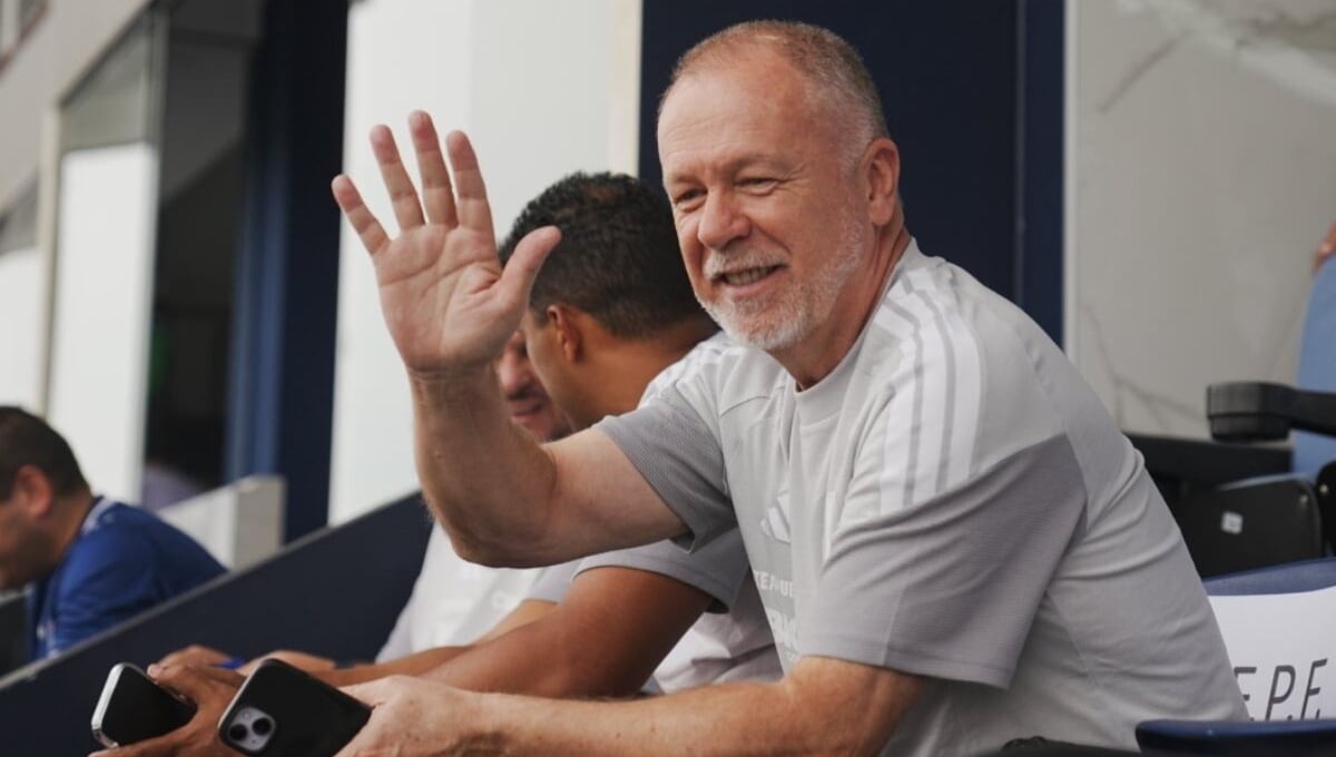 Mano Menezes dio el visto bueno para la convocatoria de Jairo Vélez. (Foto: FPF)