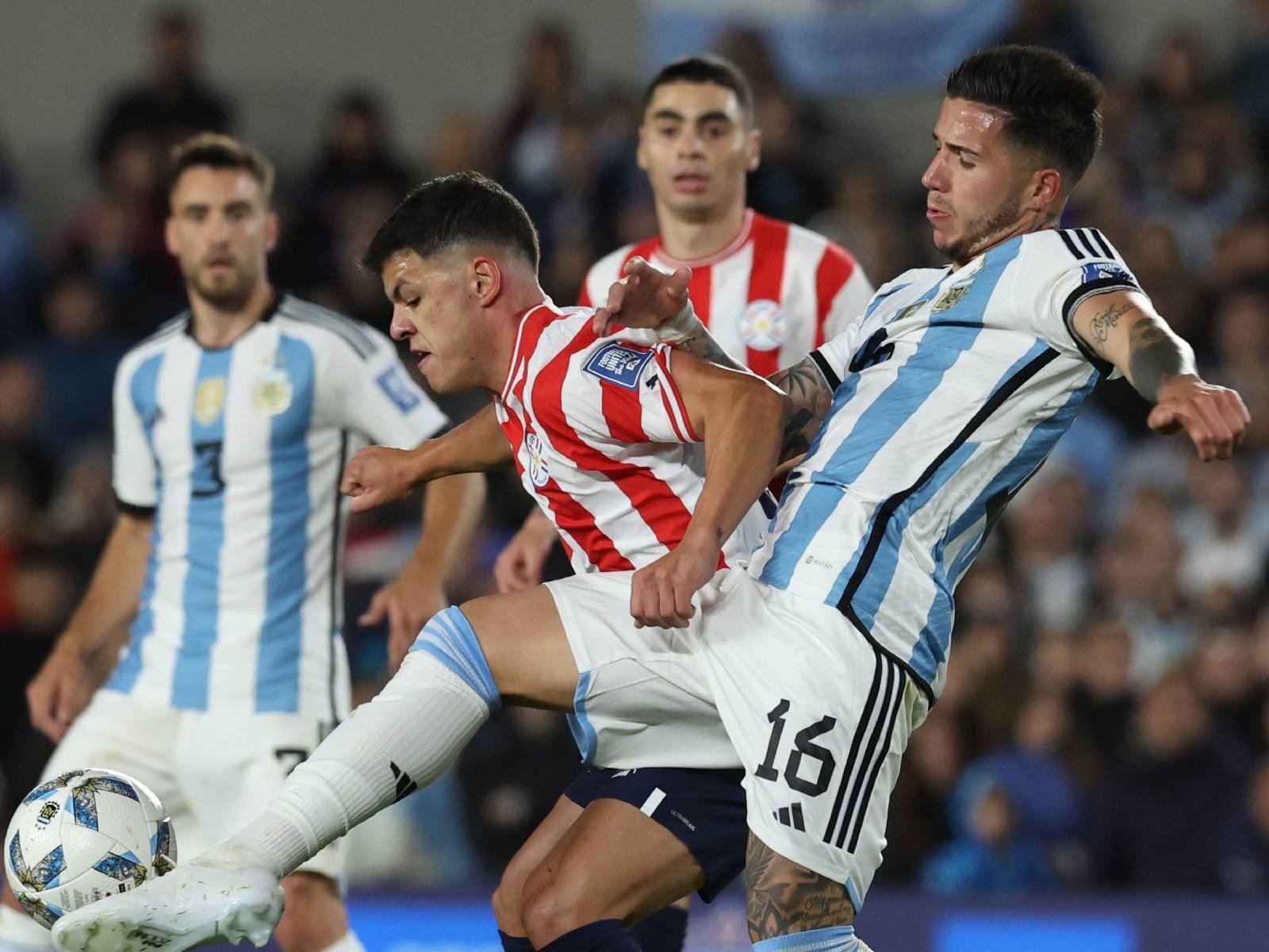El transmisión del partido entre Argentina y Paraguay estuvo a cargo de ViX Premium. (Foto: AFP)