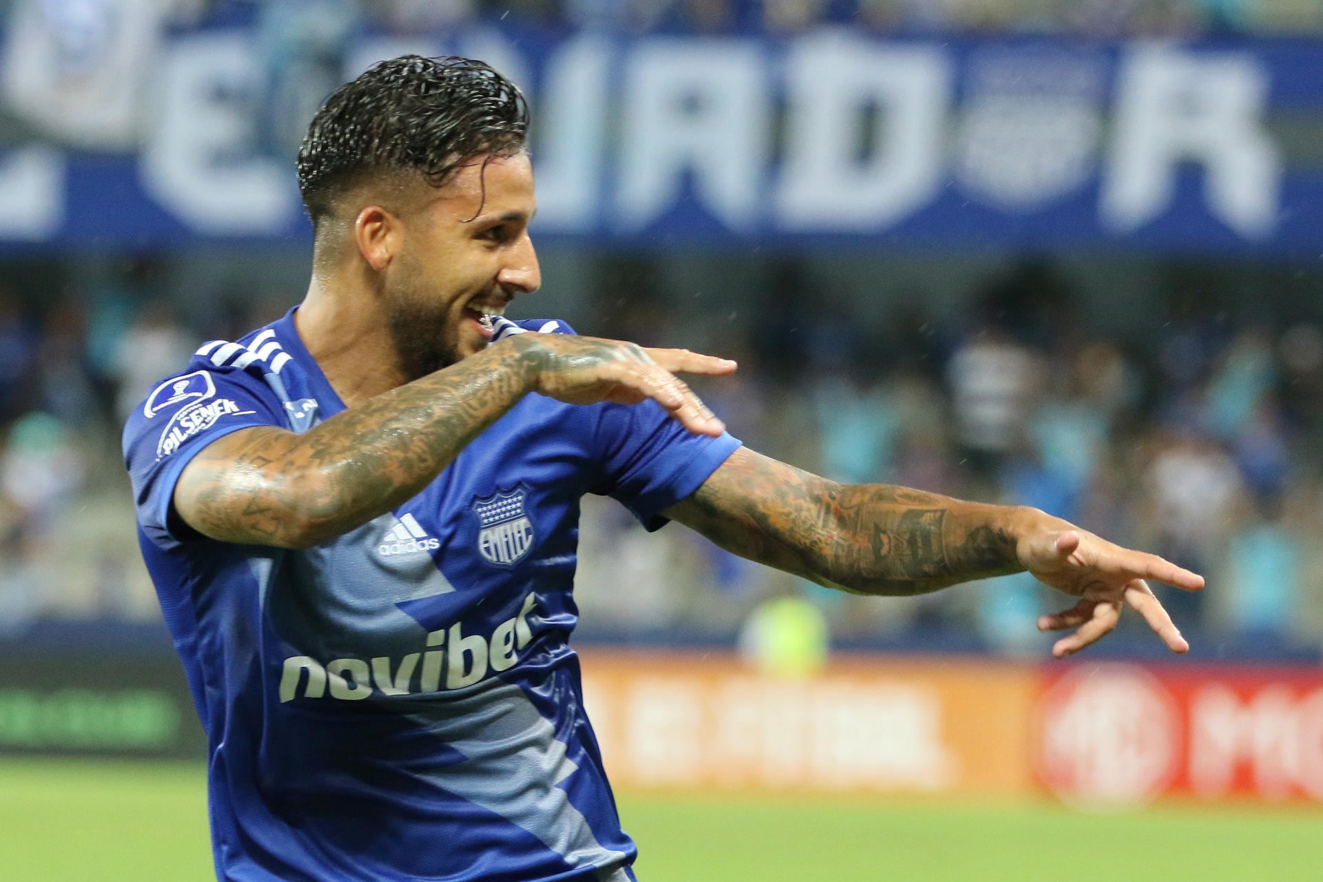 Caín Fara puede jugar de zaguero central y también lateral diestro. (Foto: Emelec)