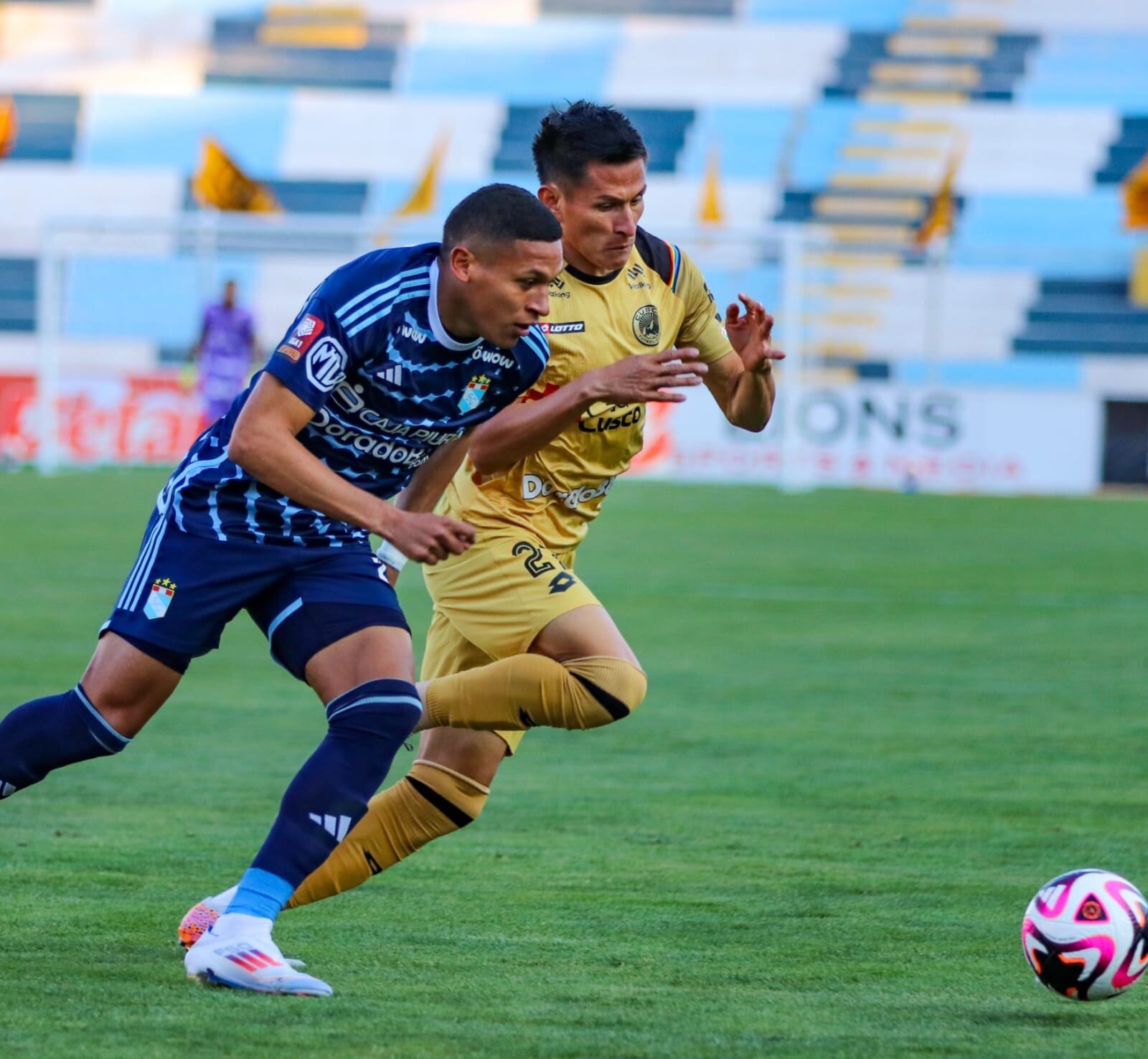 Relly Fernández en el partido ante Sporting Cristal por el Clausura. (Foto: Liga 1)
