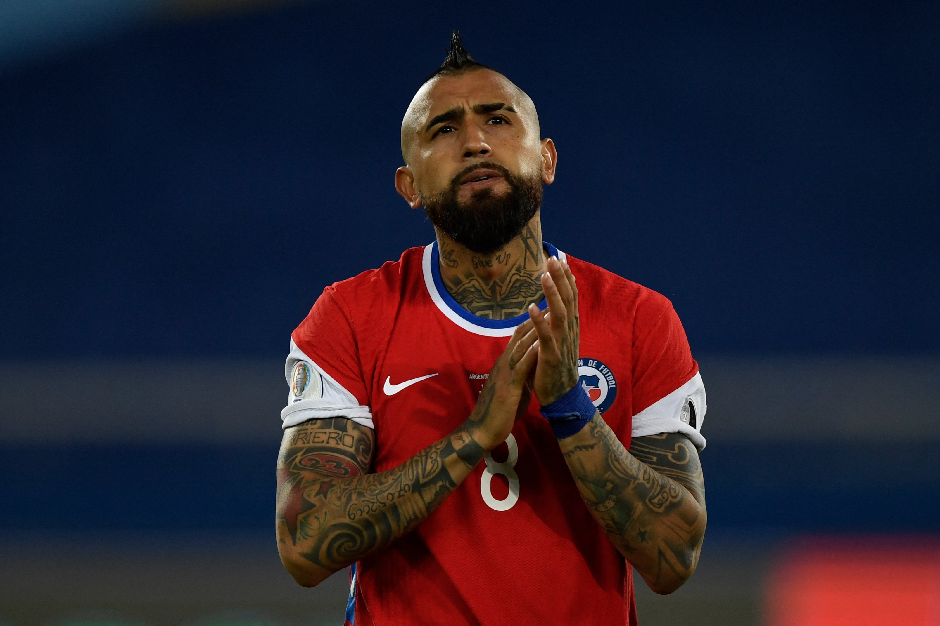 Las Eliminatorias Sudamericanas vuelven a la acción con su segunda fecha. Chile recibe a Colombia este 12 de septiembre desde las 8:30 p.m. ET (5:30 p.m. PT) en el Monumental de Santiago (Foto: AFP)