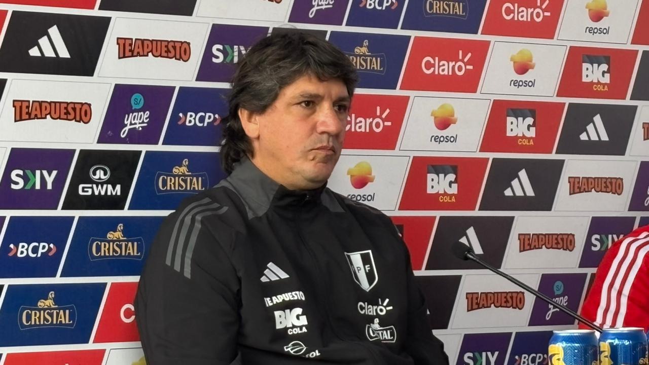 Jean Ferrari dio declaraciones en conferencia de prensa en Videna. (Foto: Gianina González / Depor)