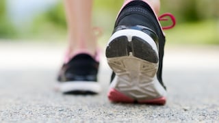 La sencilla rutina sin gimnasio que ayuda a bajar de peso y dormir mejor