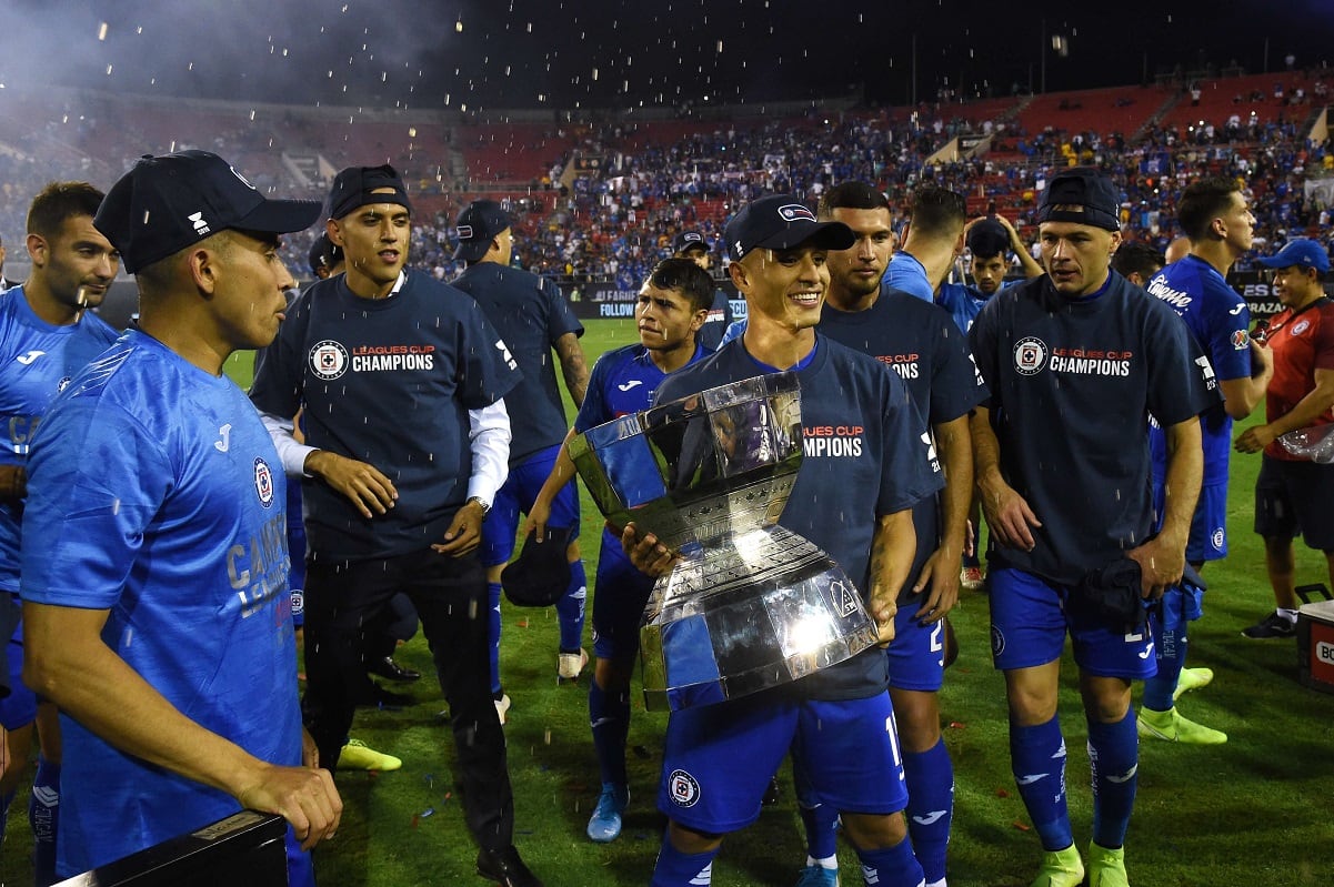 Yoshimar Yotún se proclamó campeón en México con el Cruz Azul, en el 2019. (Foto AFP)