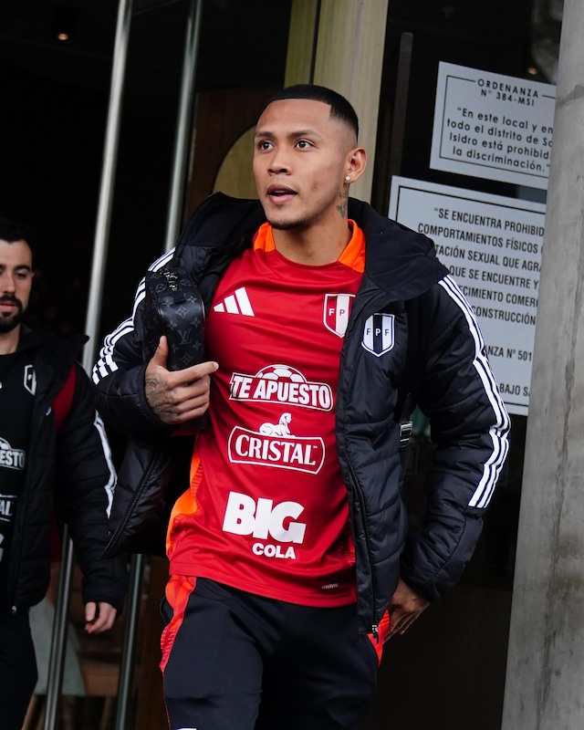 Los futbolistas de la Selección Peruana viajaron a Quito para el partido ante Ecuador. (Foto: FPF)
