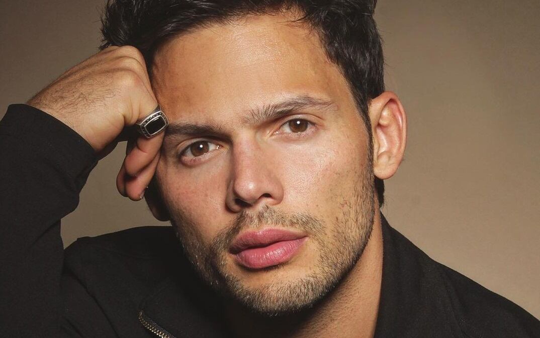 El actor venezolano Emmanuel Palomares es el protagonista de "Vivir de amor" (Foto: Emmanuel Palomares / Instagram)