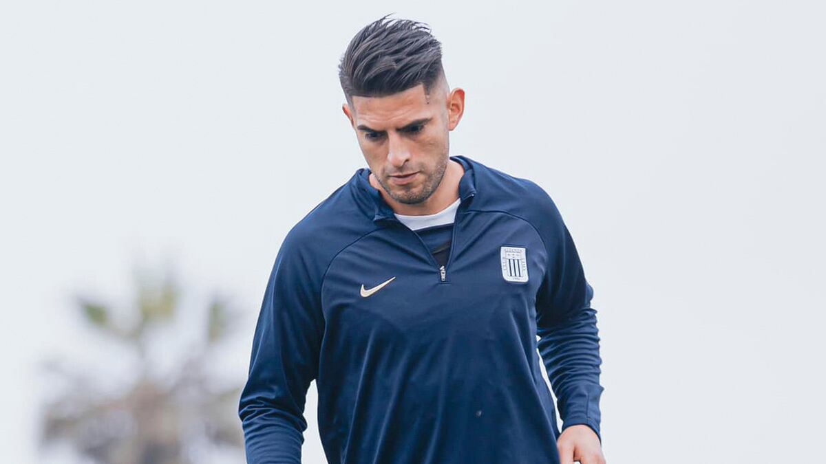 La respuesta de Carlos Zambrano a las fuertes críticas de los hinchas de Alianza Lima tras empate ante ADT | Foto: Club Alianza Lima (Facebook)