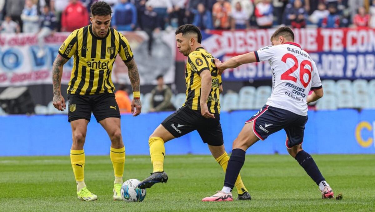 Peñarol se proclamó campeón en Uruguay tras vencer a Nacional por la final del Torneo Intermedio. (Foto: AUF)