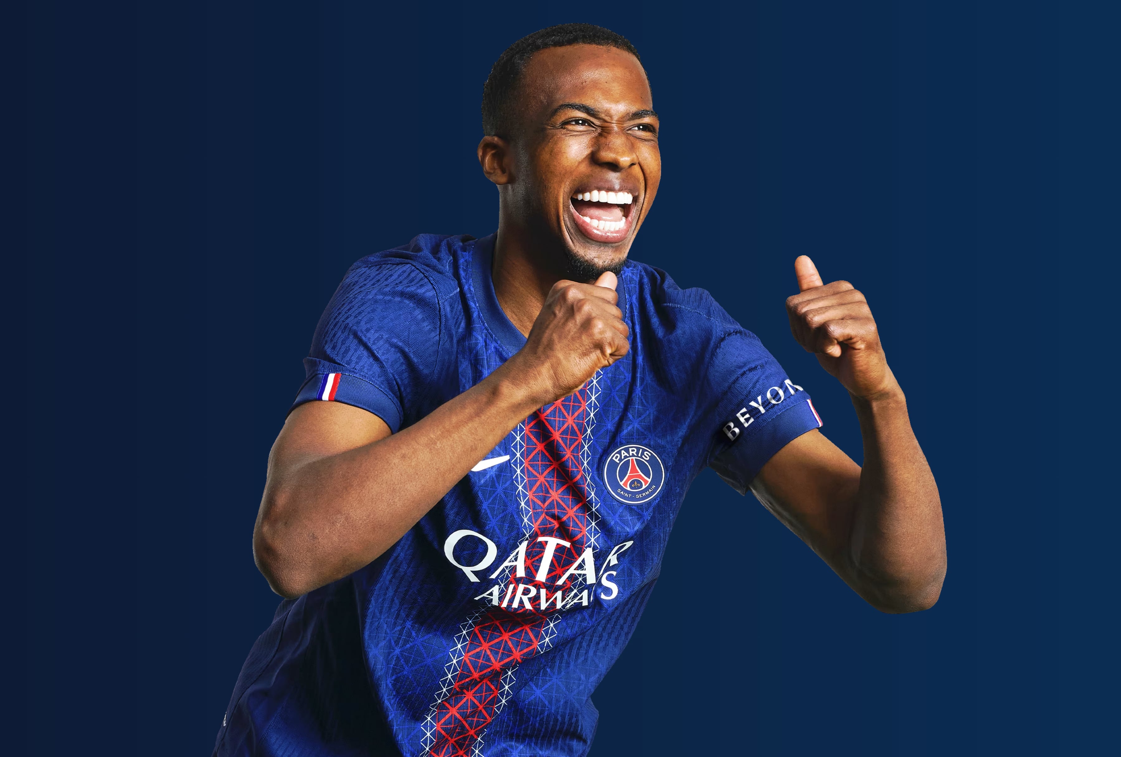 Willian Pacho llegó al Paris Saint-Germain (PSG) el 9 de agosto de 2024 procedente del Eintracht Frankfurt de Alemania. El club parisino pagó una cifra cercana a los 40 millones de euros y firmó un contrato por cinco temporadas. | Crédito: psg.fr