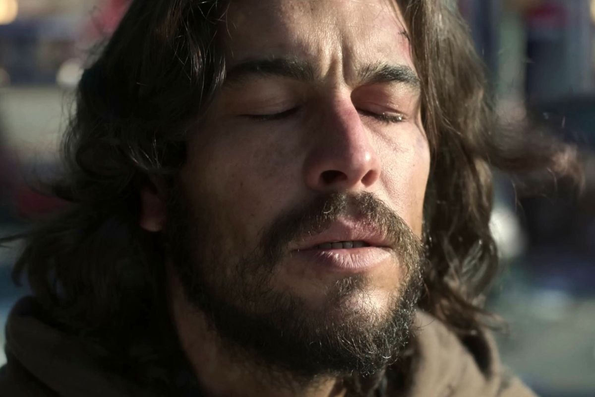 Mario Casas es el protagonista de "Bird Box: Barcelona" (Foto: Netflix)