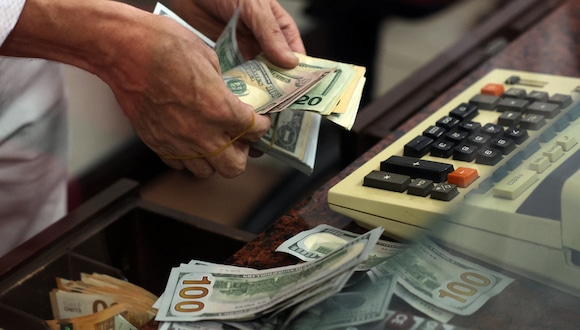 Los jubilados pueden recibir hasta 4,555 dólares mensuales (Foto: AFP)