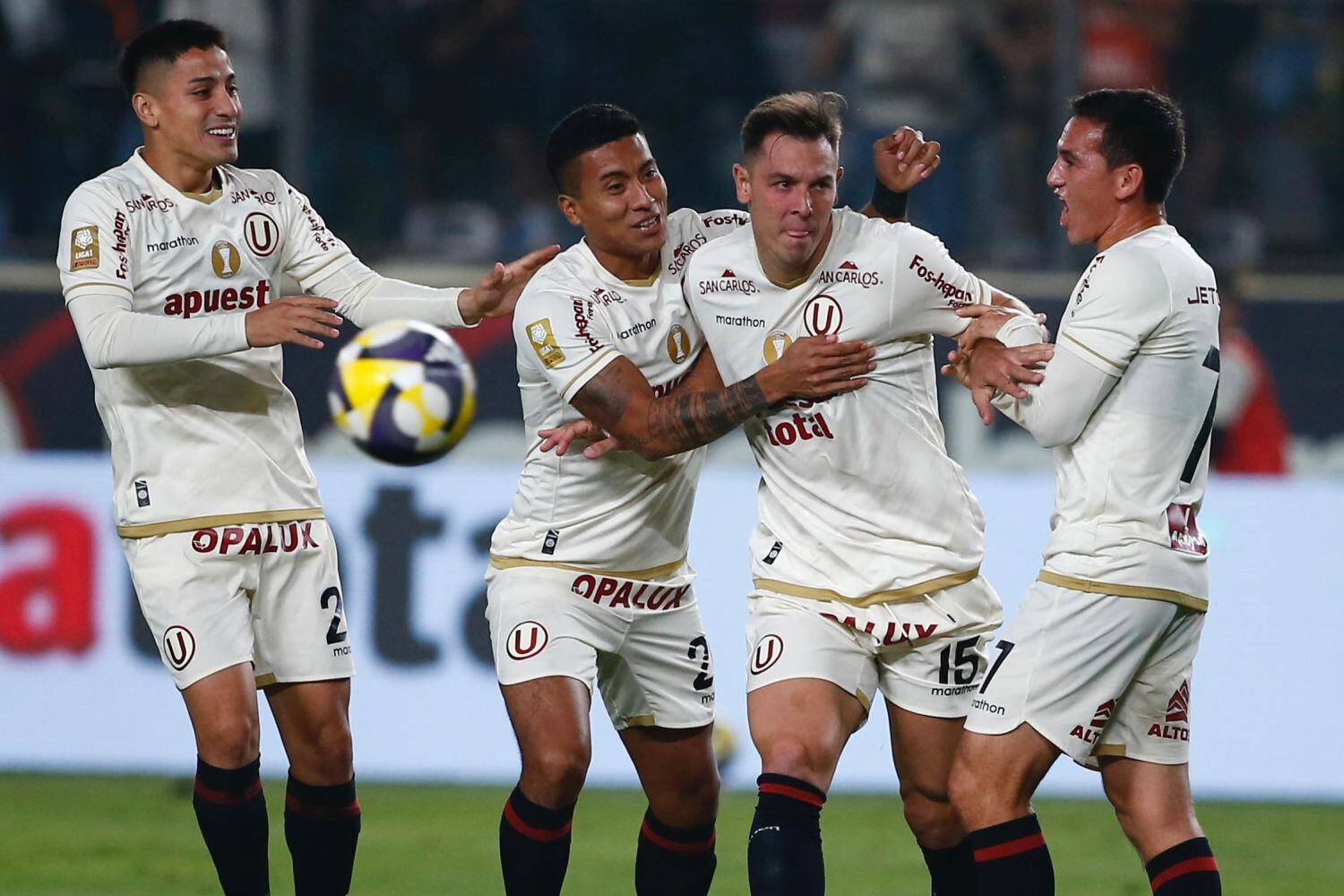 Los suplentes de la 'U' que entraron para cerrar el partido ante Cristal. La primera pelota que tocó Churín fue gol. (Foto: Fernando Sangama / GEC)
