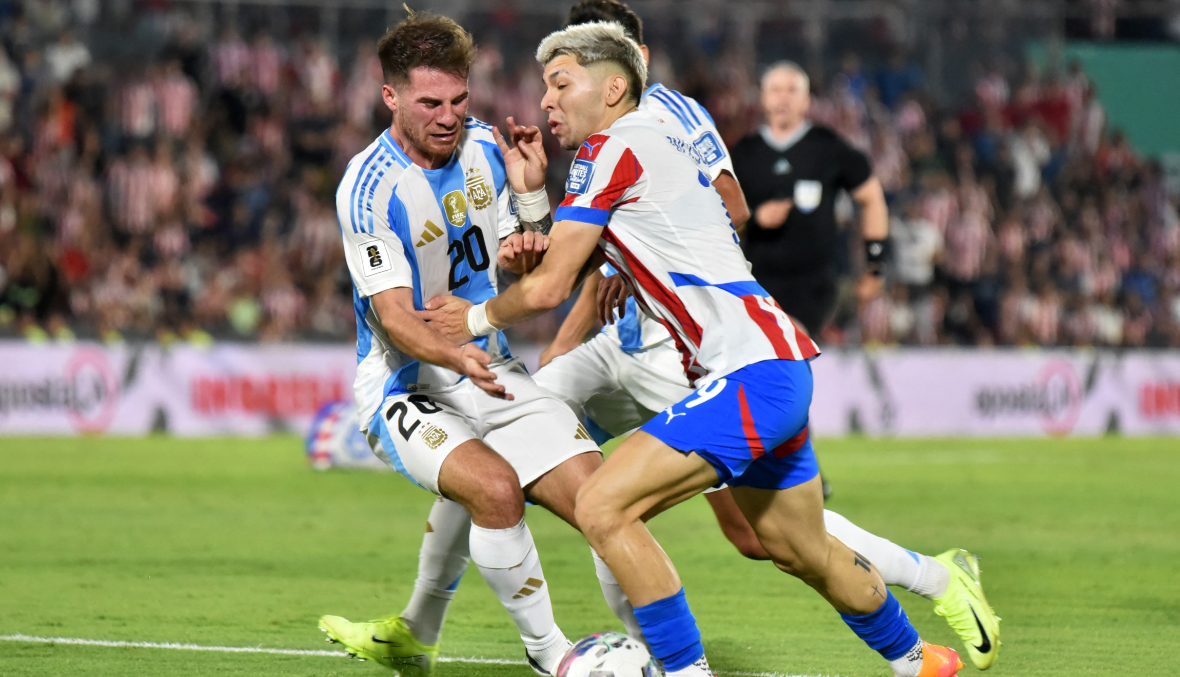 Paraguay volvió a ganarle a Argentina como local después de 15 años. (Foto: AFP)