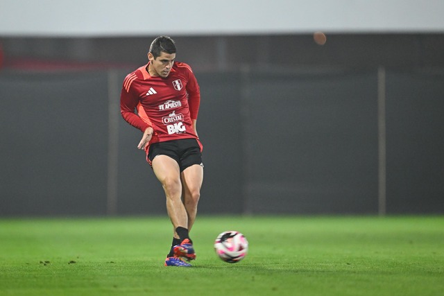 La Selección Peruana entrena en Videna, previo a los duelos ante Colombia y Ecuador por Eliminatorias al Mundial 2026. (Foto: FPF)