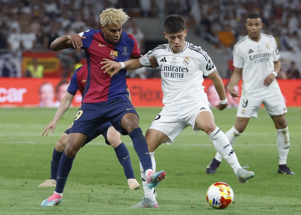 Real Madrid cayó frente al Barcelona. de Lamine Yamal, en la final de la Copa del Rey. (Photo by Pierre-Philippe MARCOU / AFP)