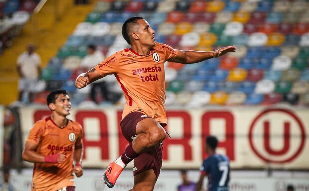 Álex Valera abrió el camino del triunfo de Universitario ante El Nacional.