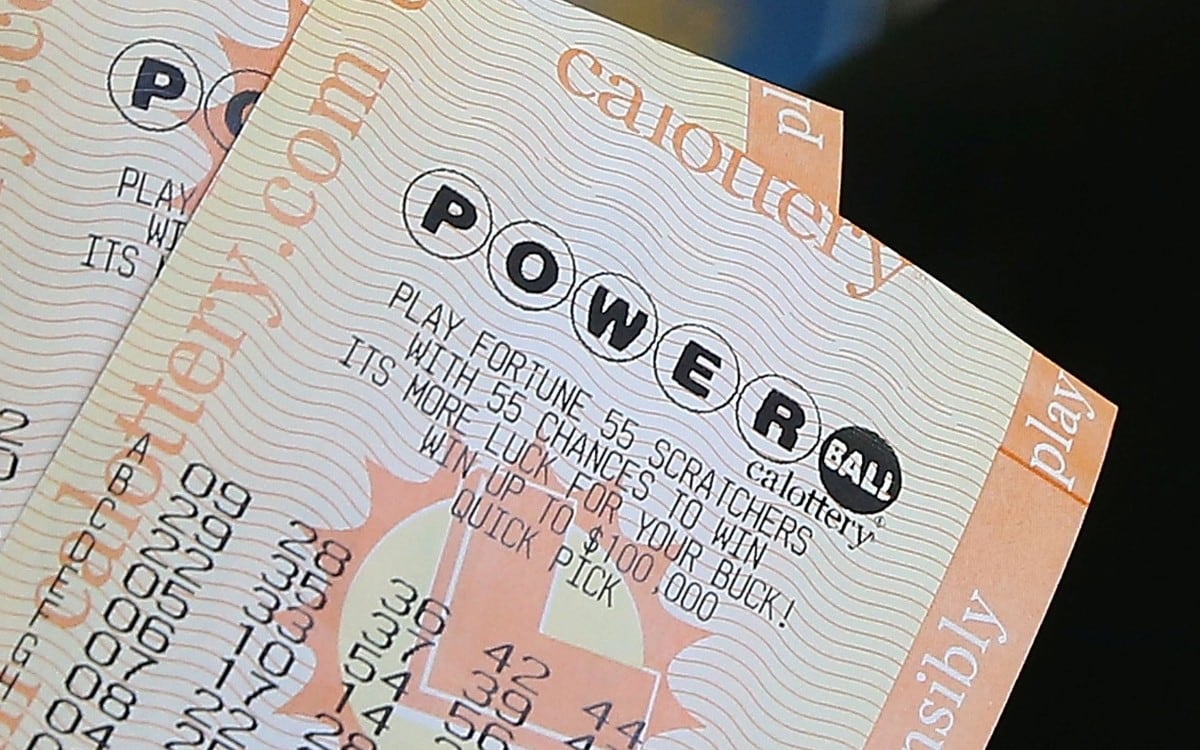 Ganar el premio mayor de Powerball no significa recibir la cifra completa, ya que se aplican impuestos federales y, en algunos casos, estatales. (Foto: Justin Sullivan / Getty Images)