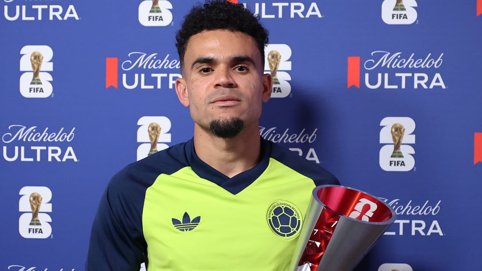 Luis Díaz fue elegido el mejor jugador de Colombia en el debut ante Uzbekistán. (Foto: AFP)