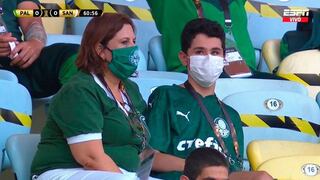 Madre que narró partido a hijo invidente y fue viral estuvo presente en la final de la Libertadores