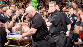 Directo al hospital: la enfermedad que atacó a los luchadores de la WWE y los obligó a estar de baja