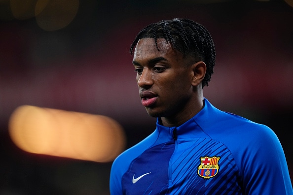 Alejandro Balde será intervenido en los próximos días de una lesión del tendón del isquiotibial de la pierna derecha. (Foto: Getty Images)