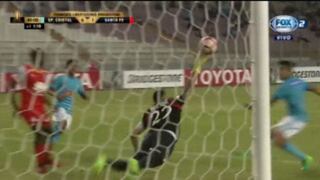 Sporting Cristal: Cristian Ortiz falló gol debajo del arco de Santa Fe [VIDEO]