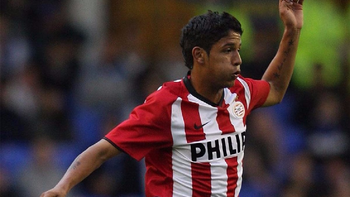 Reimond Manco solo disputó cinco partidos oficiales con el PSV. (Foto: Getty Images)