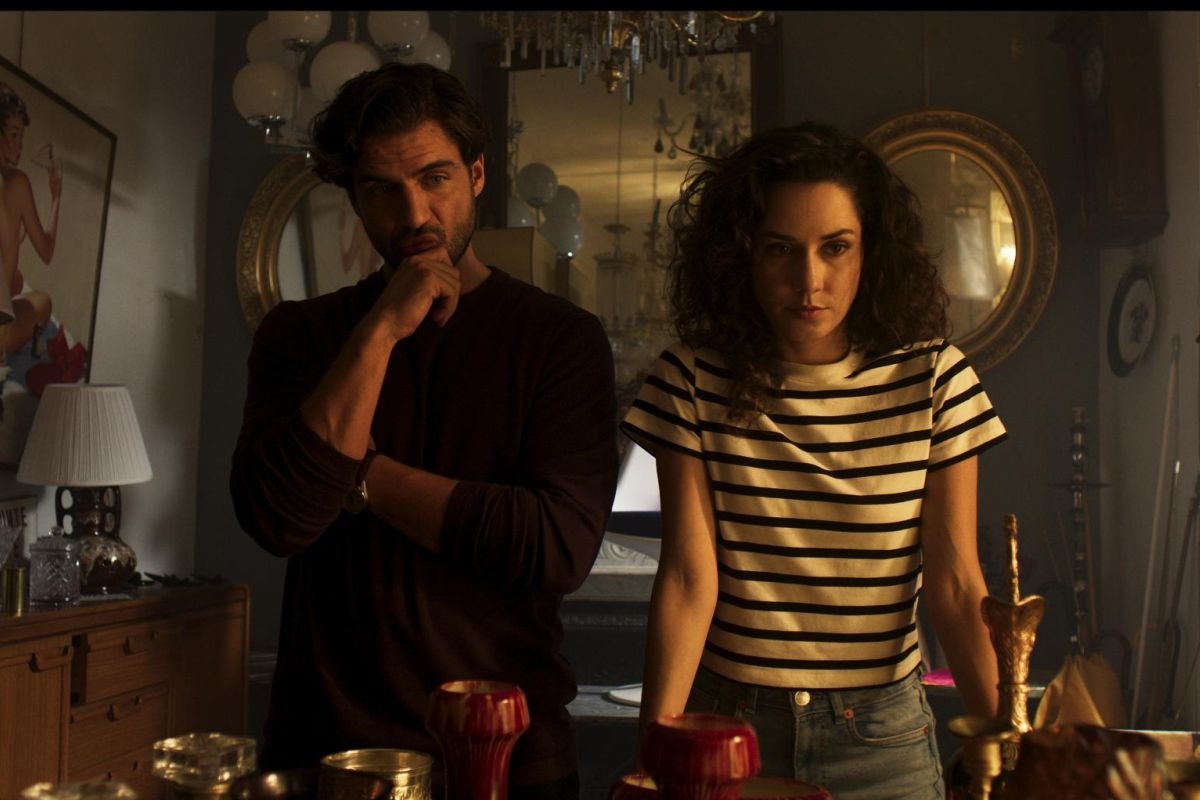 "Los artistas: Primeros trazos" es la serie protagonizada por Maxi Iglesias y Ximena Romo (Foto: ViX)