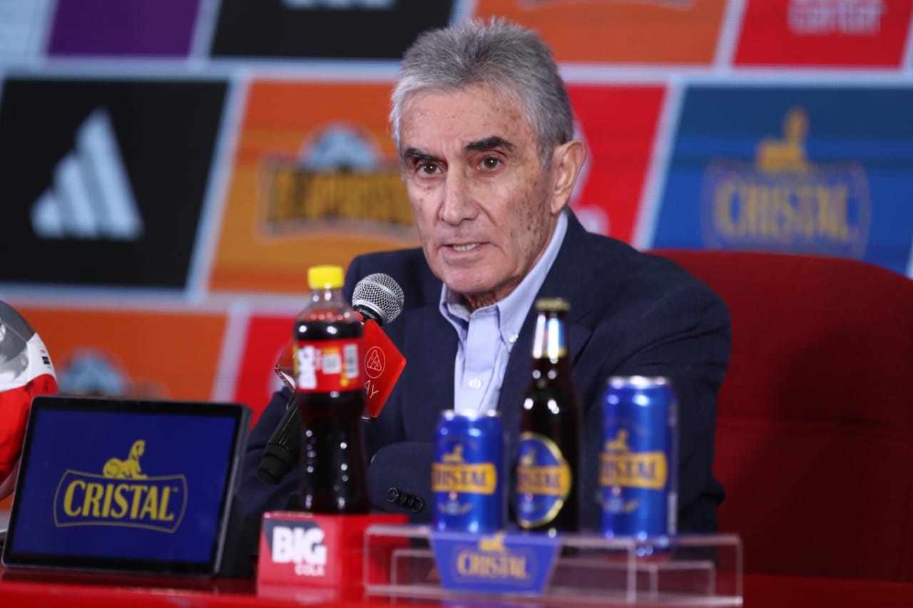 Juan Carlos Oblitas dejó de ser el director general de fútbol de la FPF. (Foto: Jorge Cerdán / GEC)