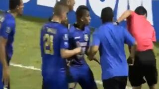 En el último minuto: juez de línea fue agredido tras anularle un gol al Zulia ante el Nacional [VIDEO]