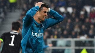 ¡Le dijo algo! Cristiano Ronaldo remató y la pelota pasó cerca al poste de Juventus [VIDEO]