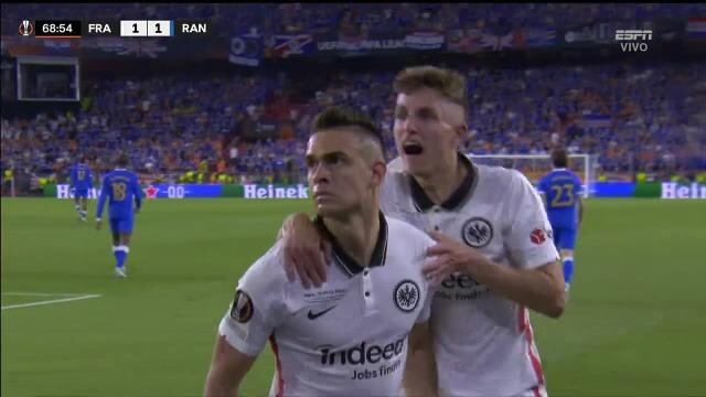 Apareció el ‘Comandante’: Rafael Santos Borré anotó el 1-1 de Frankfurt vs. Rangers [VIDEO]