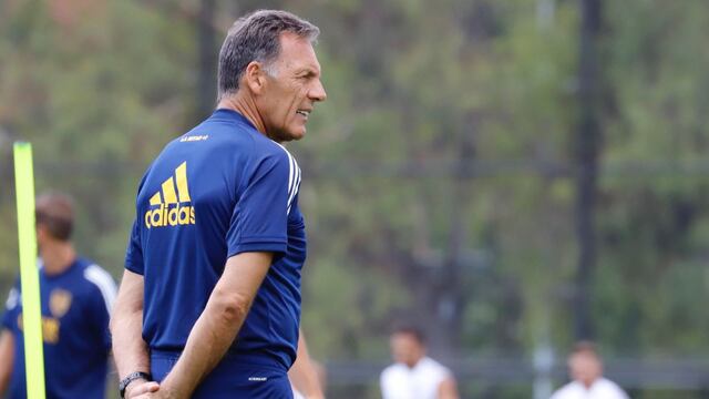 Perdió el avión y Russo le puso ausente: el primer inconveniente de Boca en el inicio de pretemporada