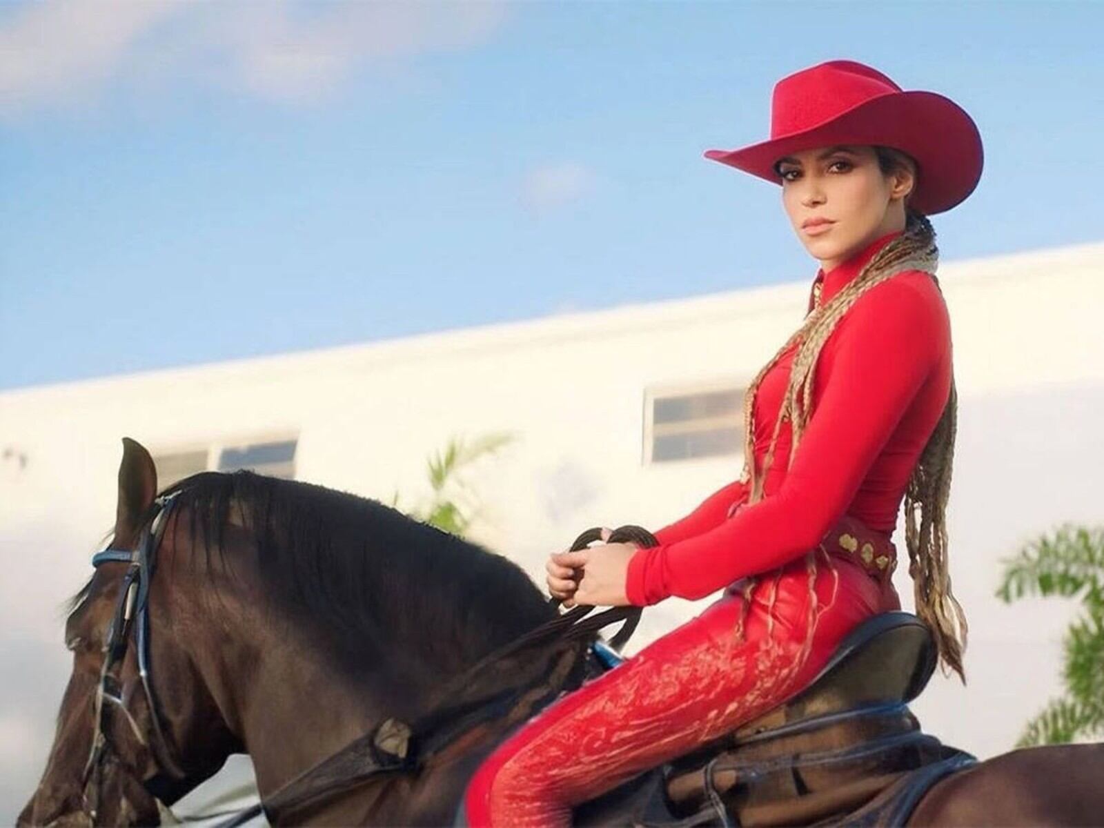 Shakira en el videoclip de "El Jefe" (Foto Shakira / YouTube)