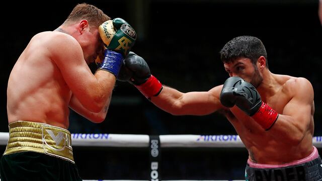 Canelo Álvarez derrotó a John Ryder: video, resumen y highlights de la pelea en Akron