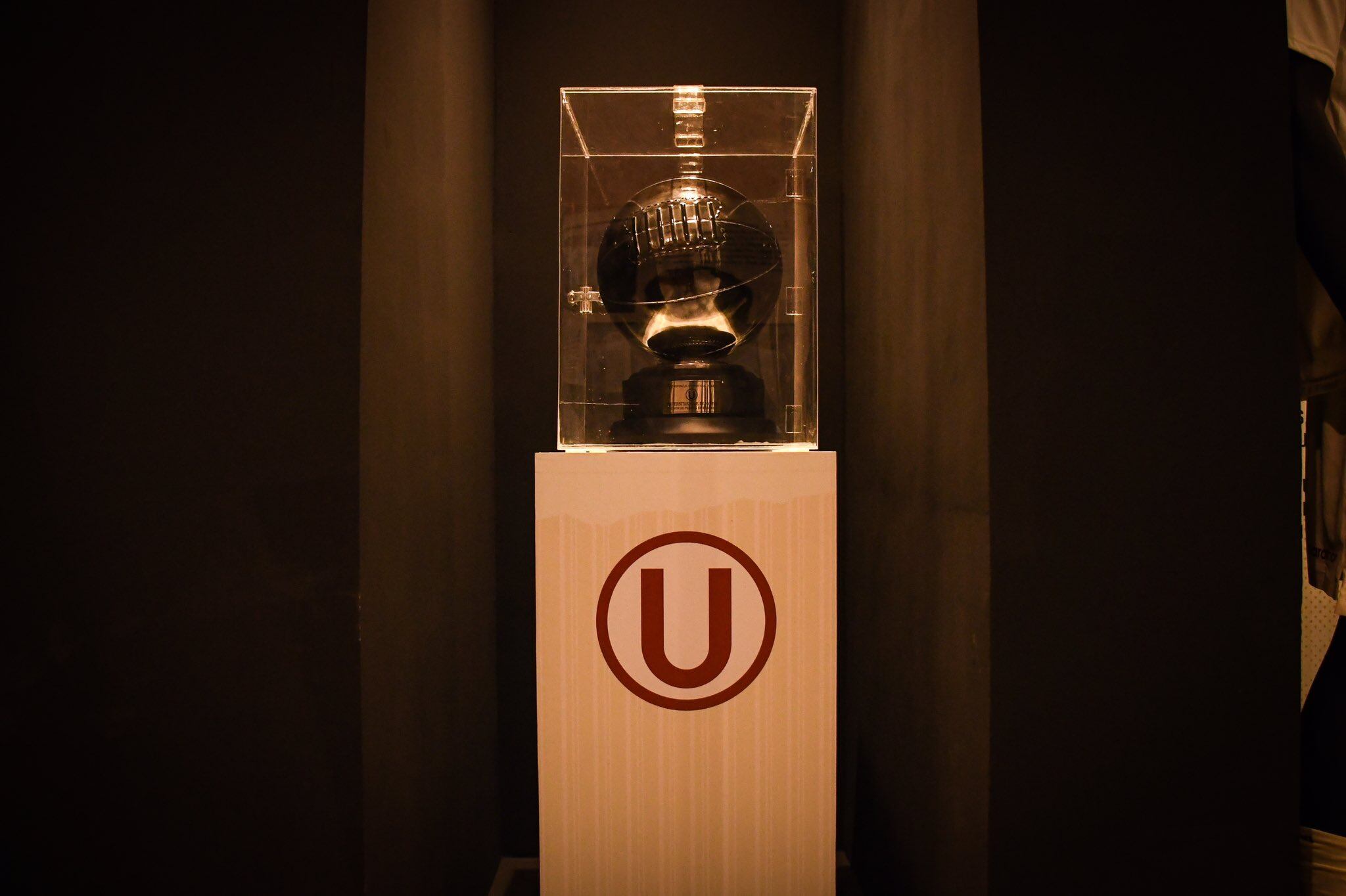 Universitario presentó el trofeo de 1934 en su Museo Monumental. (Foto: Universitario)