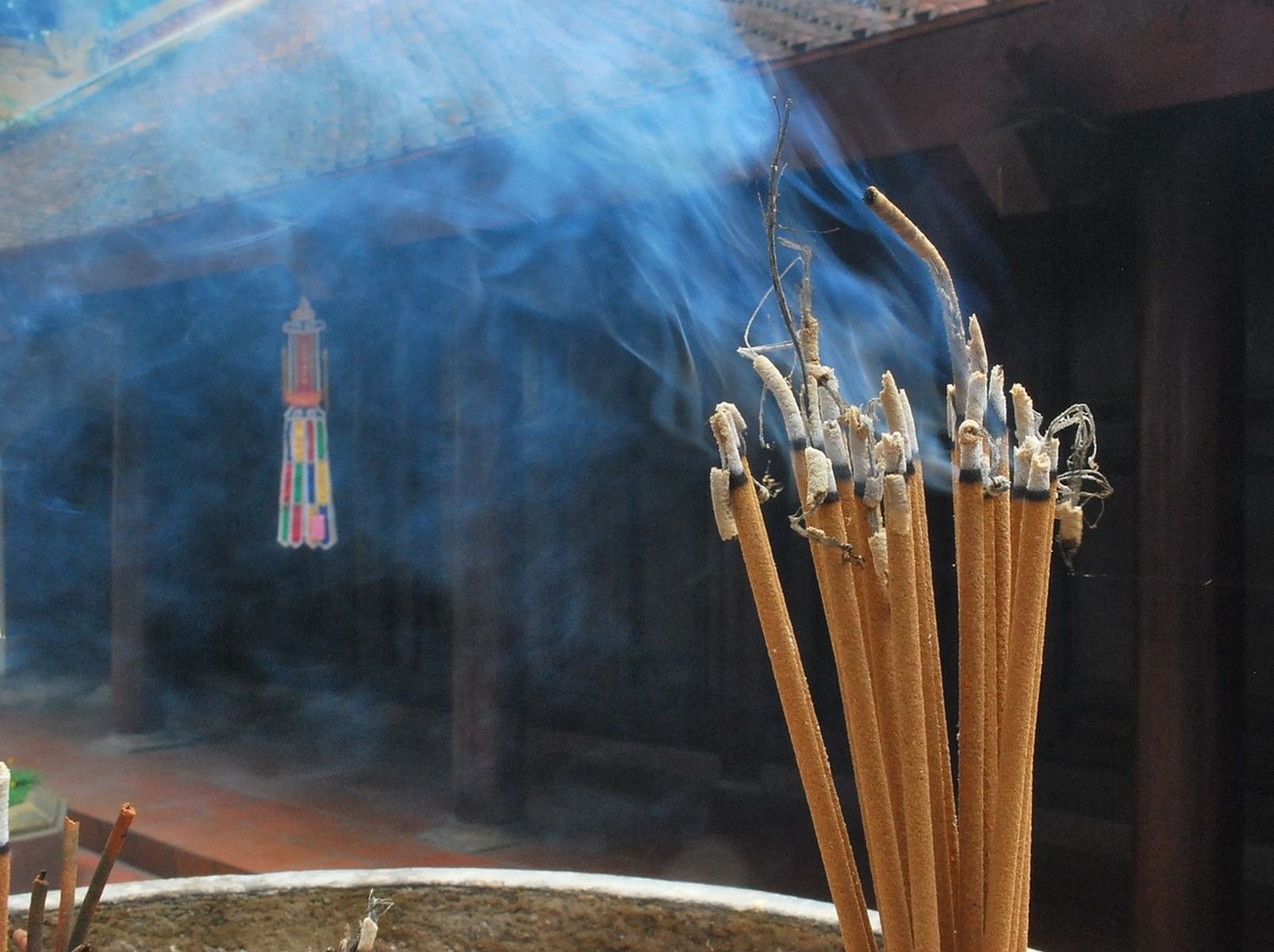 Es bueno aromatizar con incienso antes del 10 de febrero, Año Nuevo Chino, para que tu hogar se favorezca. (Foto: Pratibha / Pixabay)