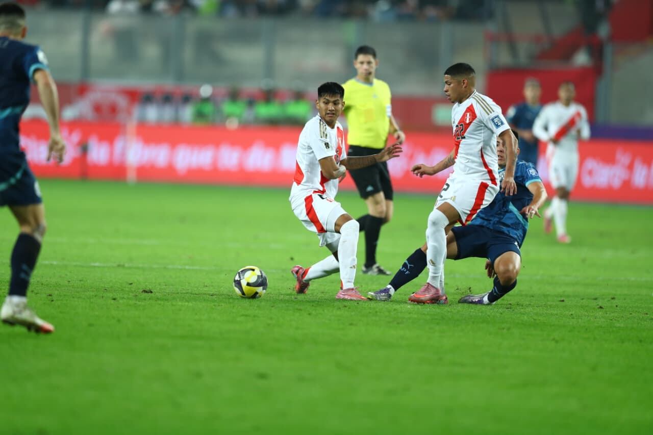 Paraguay batalló con Perú en cuanto a encontrar situaciones claras de gol. (Foto: GEC)
