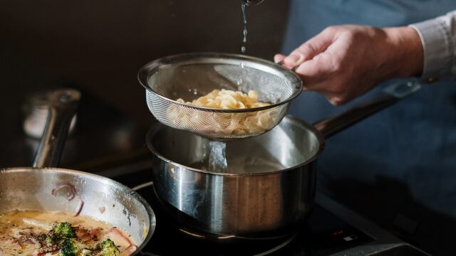 Trucos de cocina: cómo aprovechar el agua donde cocinaste la pasta