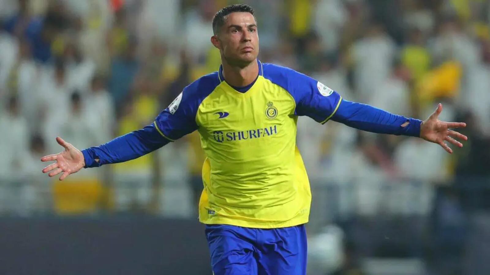Cristiano Ronaldo con la camiseta del club Al Nassr (Foto: AFP)